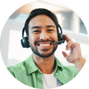 Person mit Headset auf dem Kopf